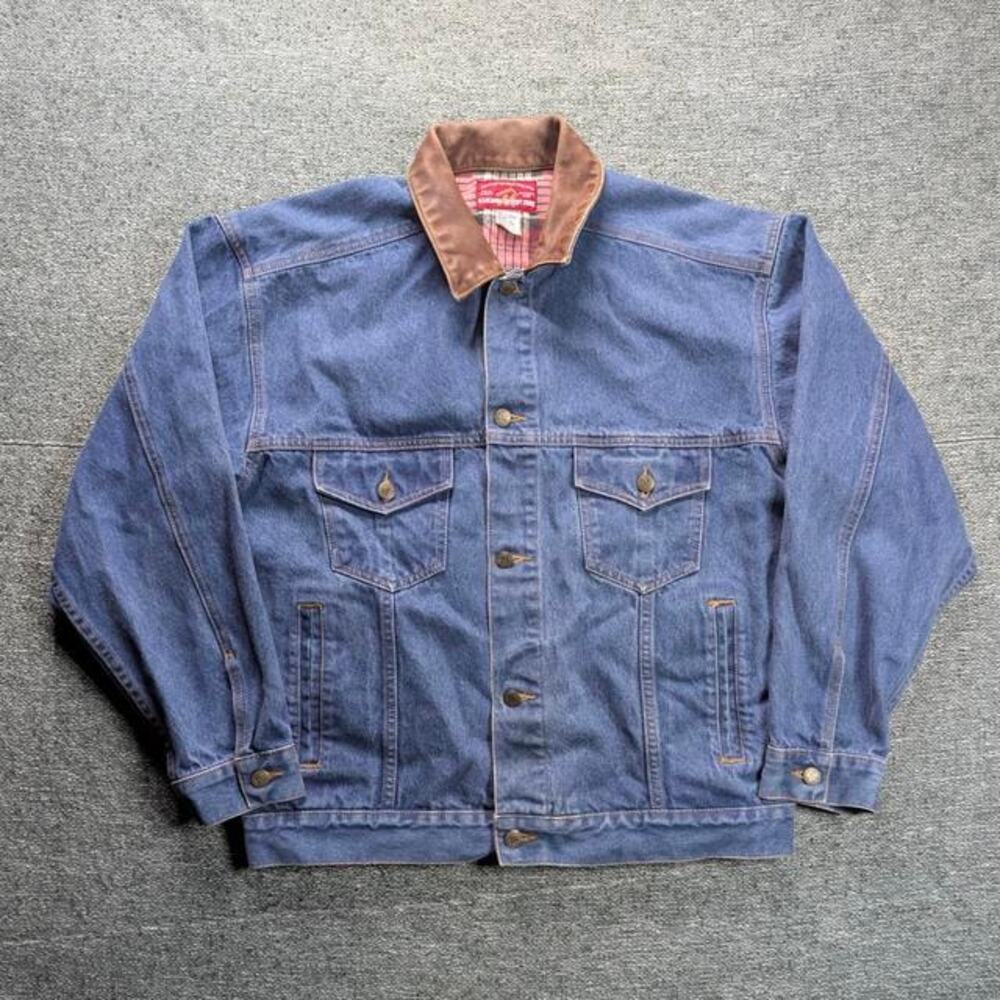VINTAGE Marlboro Country Store Leather Collar Flannel Lined Denim Trucker Jacket